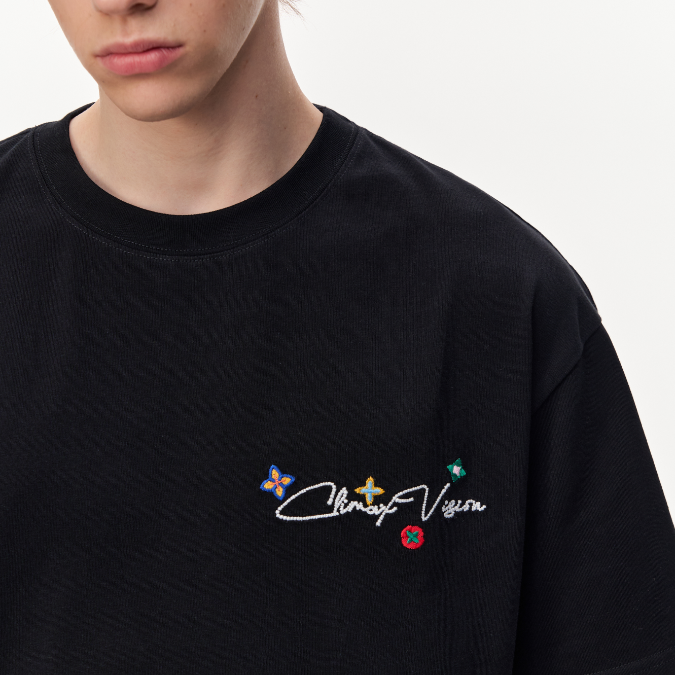 Black Rhinestone Pearl Logo Embroidered Floral Short-Sleeve T-Shirt