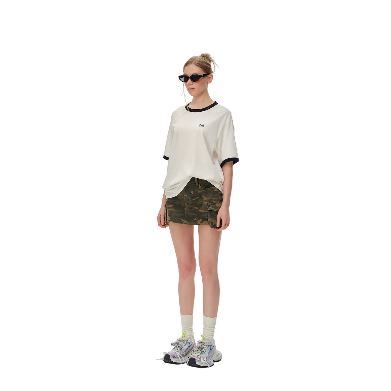 White Lyocell Color-Blocked Collar Embroidered Short-Sleeve T-Shirt