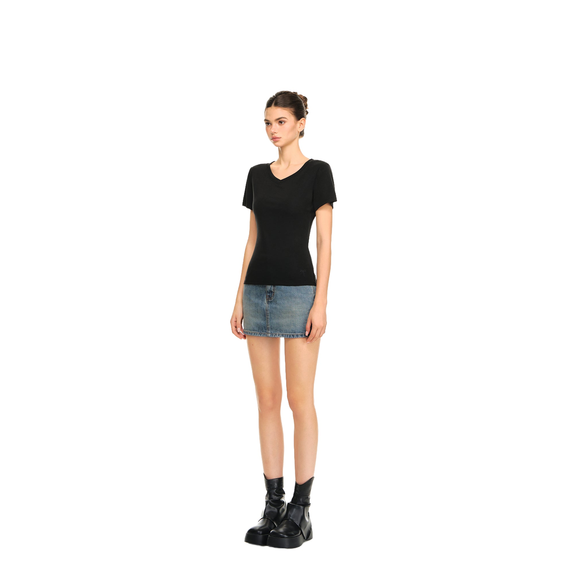 Black Skin-friendly Lyocell V-neck Simple Short T