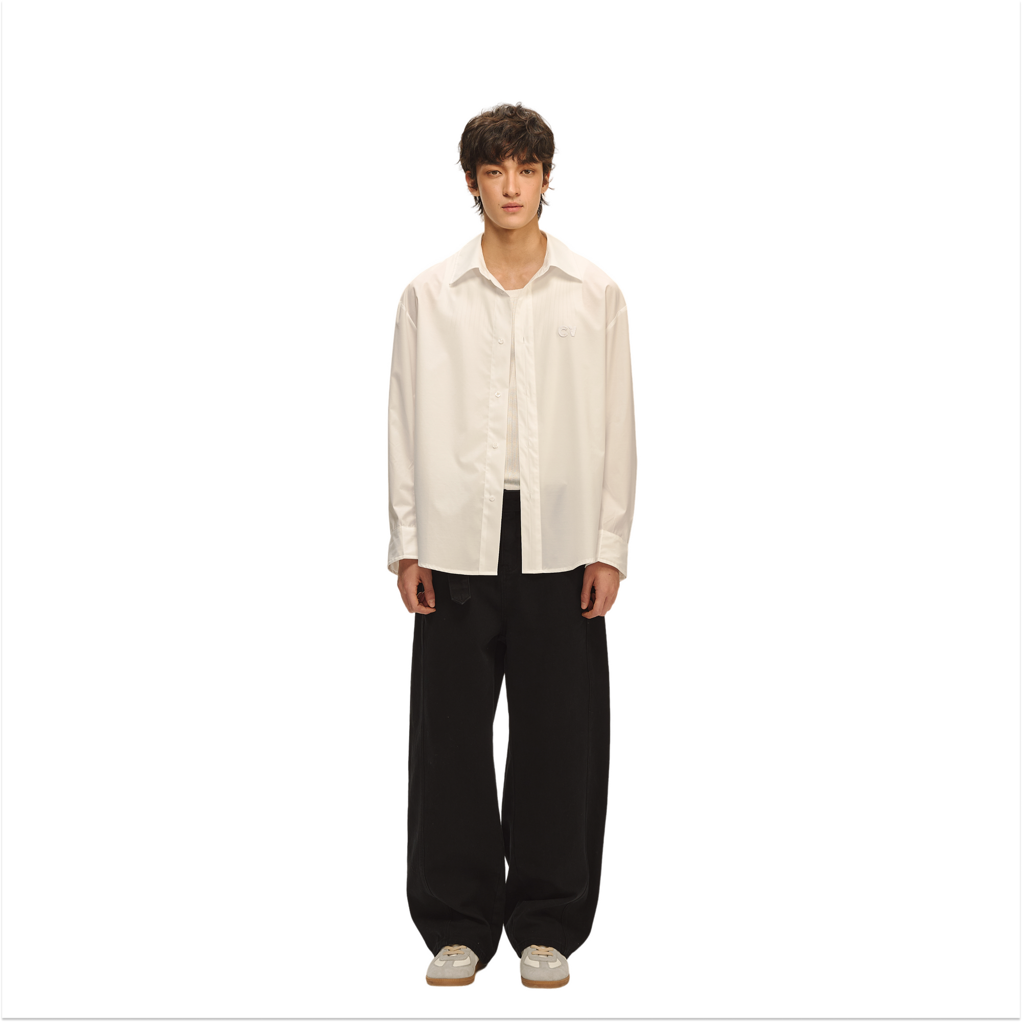 White CV embroidered long-sleeved shirt